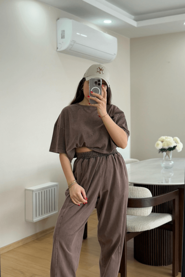 Kahverengi Yıkamalı Kısa Kollu Eşofman Takımı