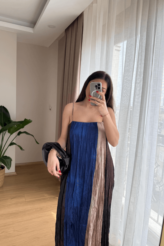 Lacivert Geçişli Pilili Askılı Elbise