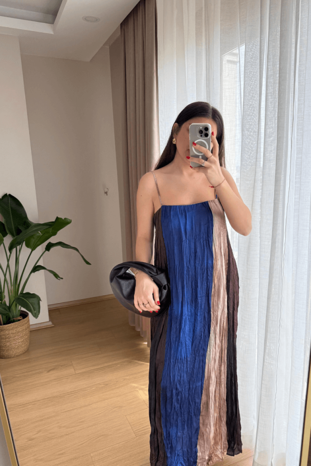 Lacivert Geçişli Pilili Askılı Elbise