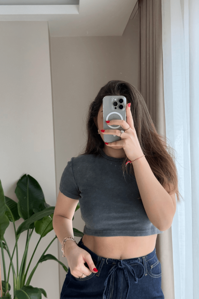 Antrasit Crop Tişört