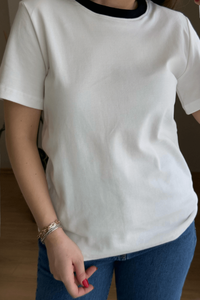 Beyaz Marka Model Bisiklet Yaka Tişört