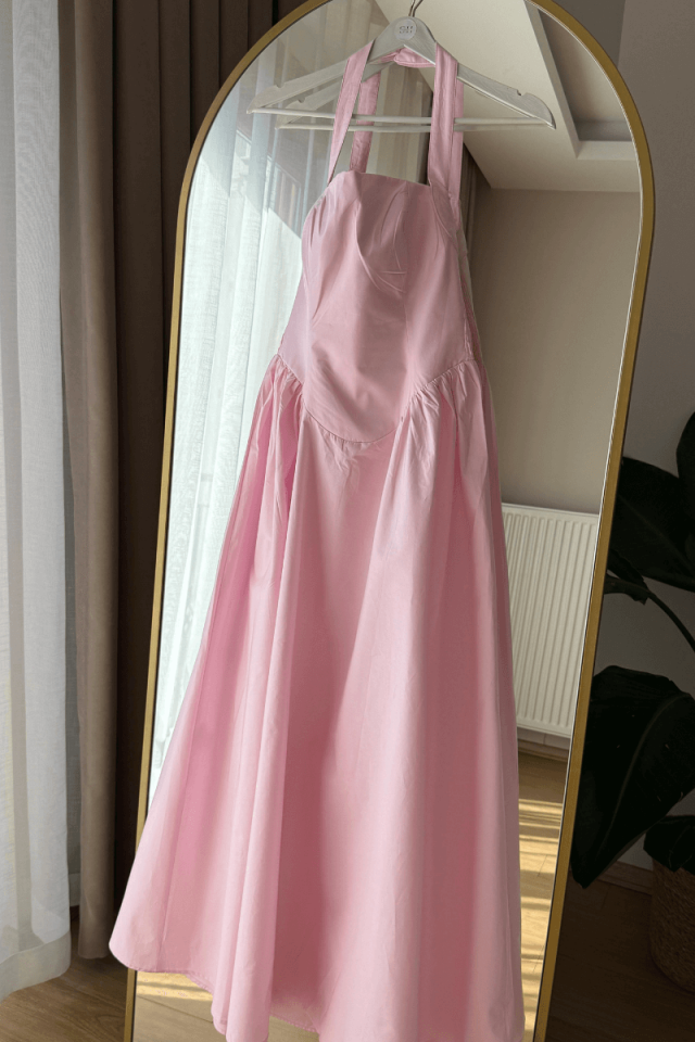 Pembe Boyundan Askılı Elbise