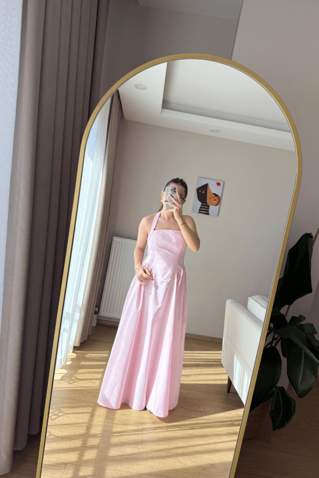 Pembe Boyundan Askılı Elbise