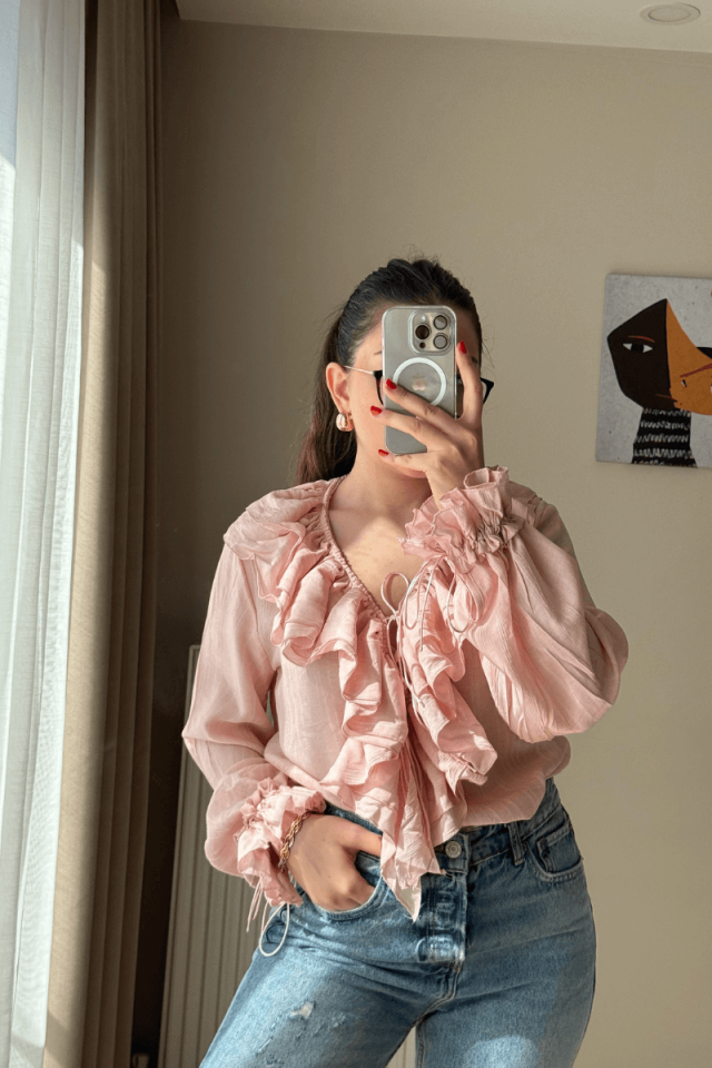 Pembe Fırfırlı İsveç Gömlek