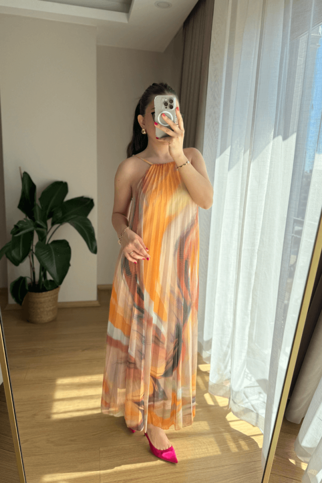 Renk Geçişli İnce Askılı Piliseli Uzun Elbise