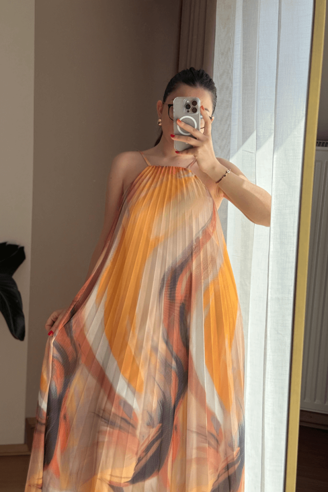 Renk Geçişli İnce Askılı Piliseli Uzun Elbise