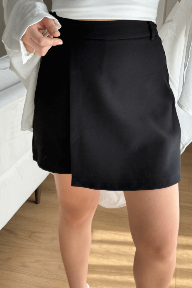 Siyah Premium Kemerli Şort Etek