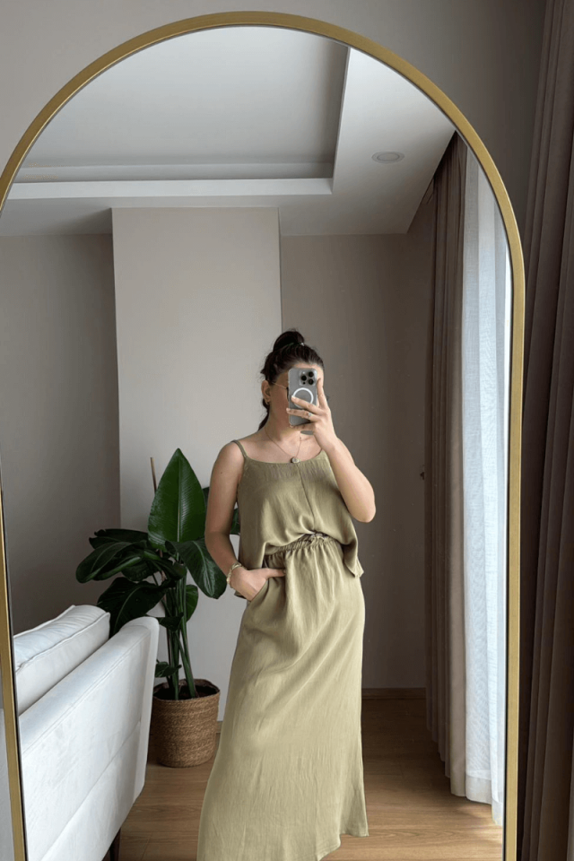 Haki Tensel Askılı Bluz Etek Takım