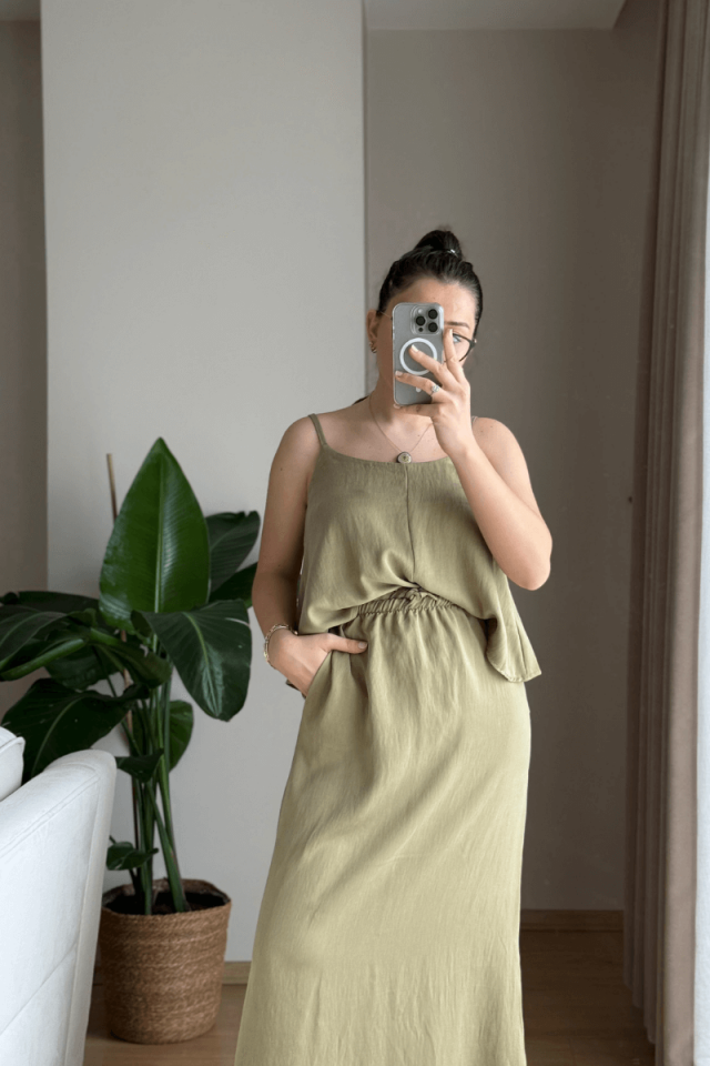 Haki Tensel Askılı Bluz Etek Takım