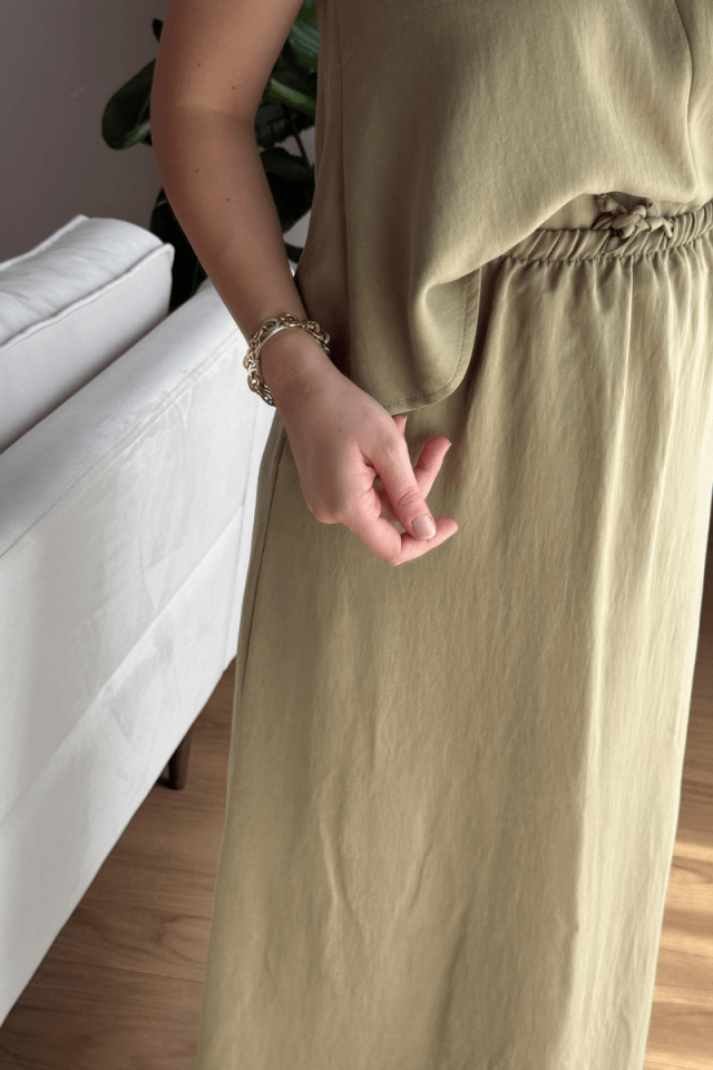 Haki Tensel Askılı Bluz Etek Takım