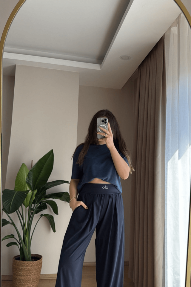 Lacivert Beli Lastikli Rahat Bol Kesim Pantolon