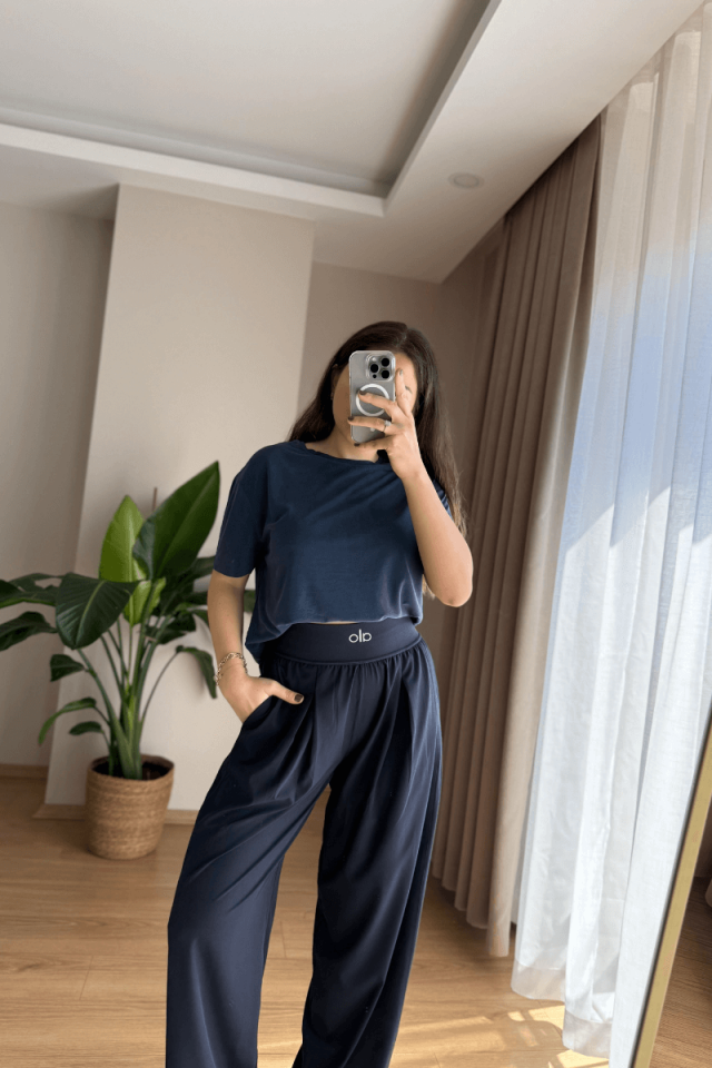 Lacivert Beli Lastikli Rahat Bol Kesim Pantolon