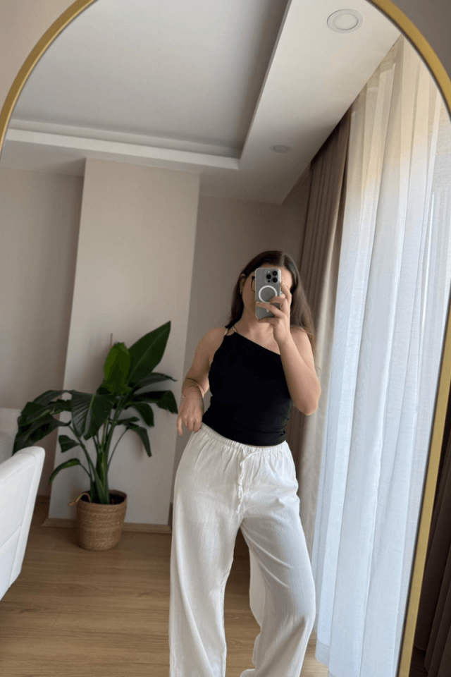 Siyah Tek Omuzlu Gold Detaylı Bluz