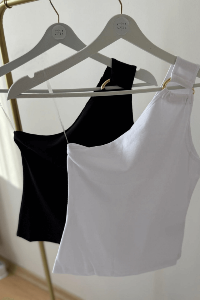 Beyaz Tek Omuzlu Gold Detaylı Bluz