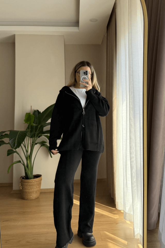 Siyah Triko Hırkalı Takım