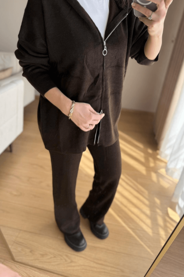 Acı Kahve Triko Hırkalı Takım