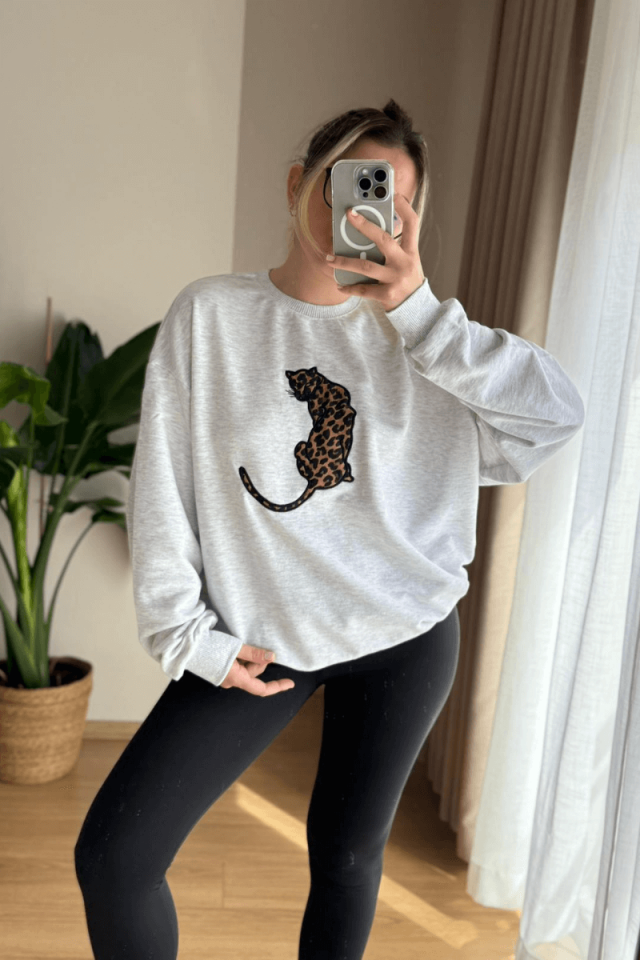 Leopar Nakışlı Sweatshirt (Gri)