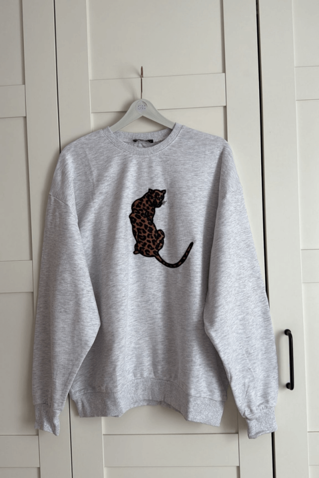 Leopar Nakışlı Sweatshirt (Gri)
