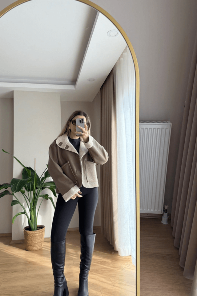 İçi Kürklü Vizon Deri Ceket﻿ (Oversize)