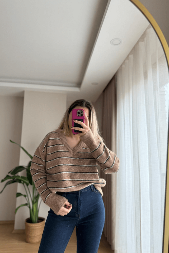 Camel V Yaka Çizgili Kazak