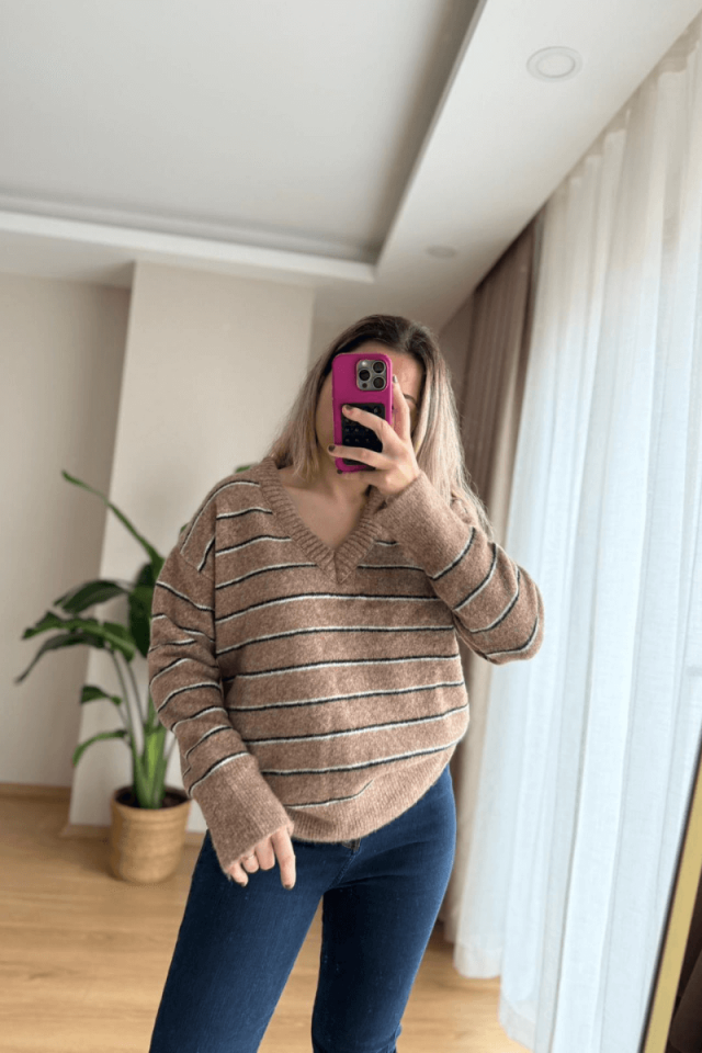 Camel V Yaka Çizgili Kazak