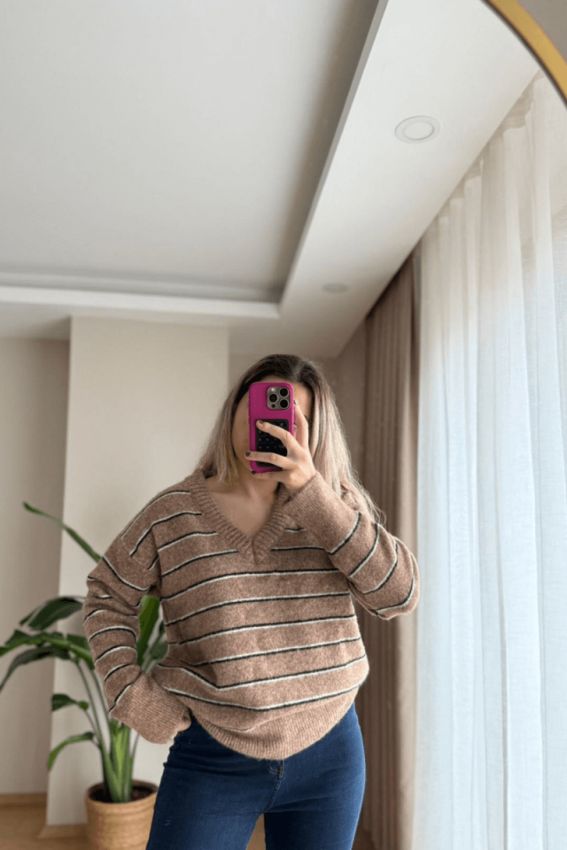 Camel V Yaka Çizgili Kazak