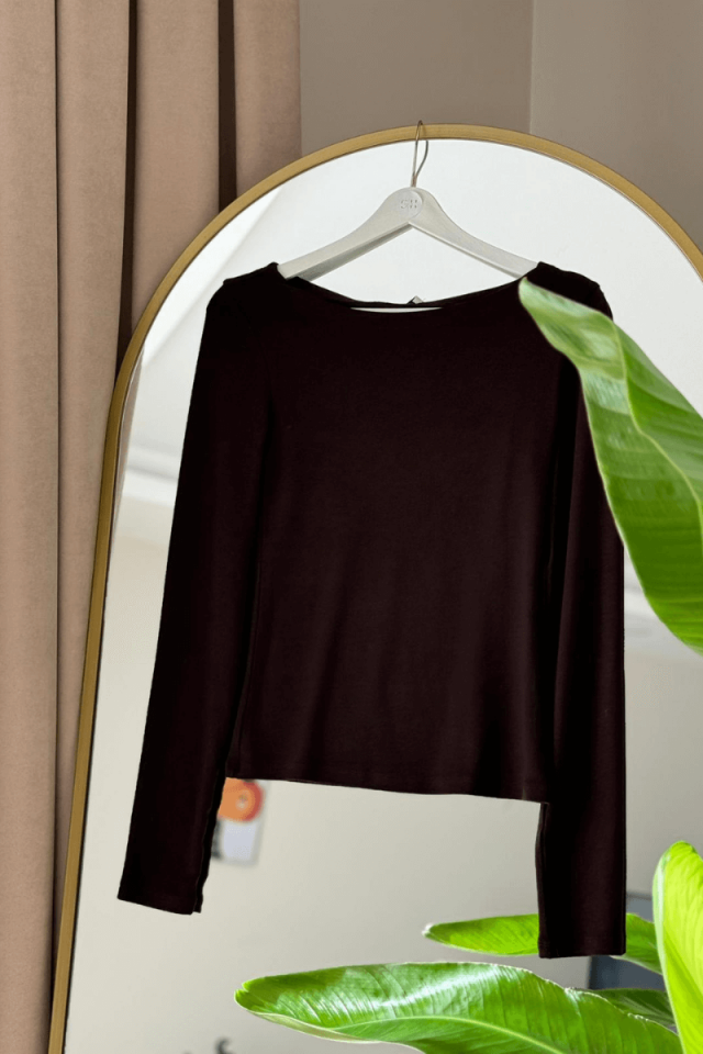 Kahverengi Kayık Yaka Bluz