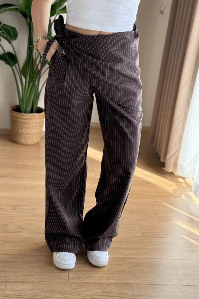 Kahverengi Çizgili Pantolon