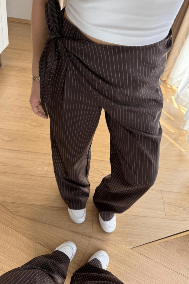 Kahverengi Çizgili Pantolon