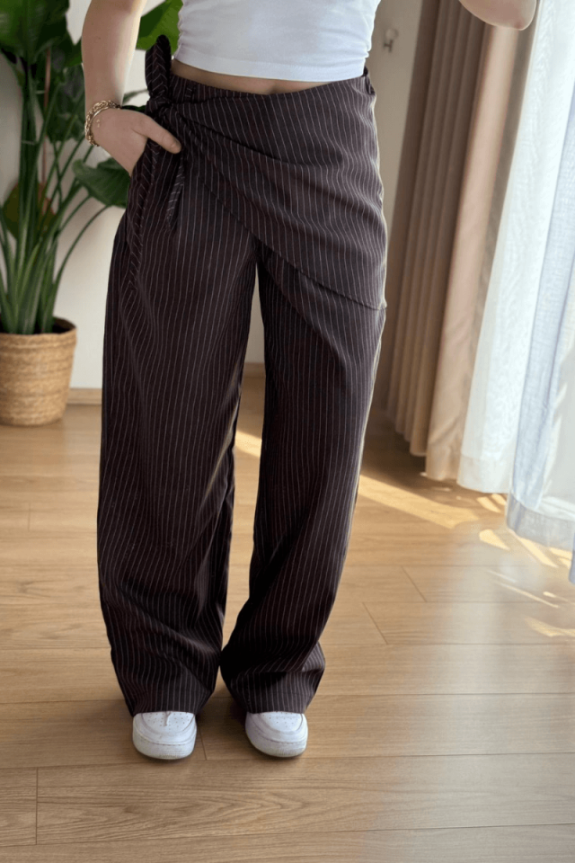 Kahverengi Çizgili Pantolon