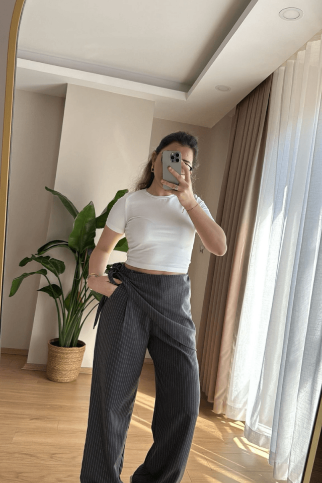 Gri Çizgili Pantolon