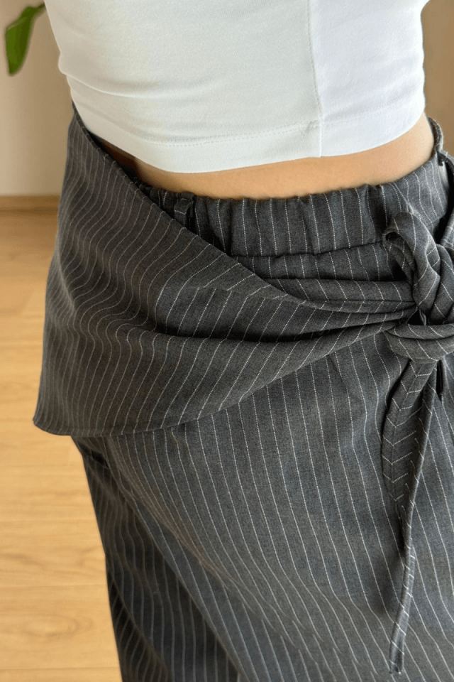 Gri Çizgili Pantolon