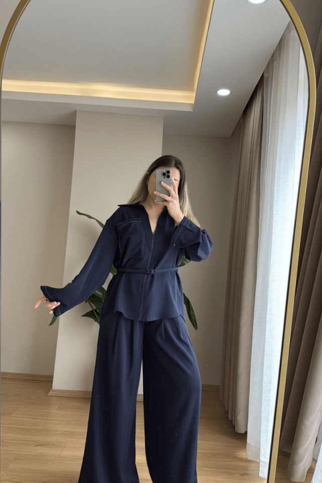 Lacivert V Yaka Kemerli Premium Takım