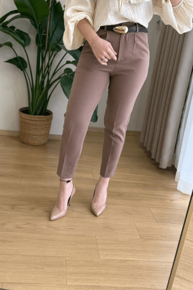 Açık Kahve Kemerli Pantolon