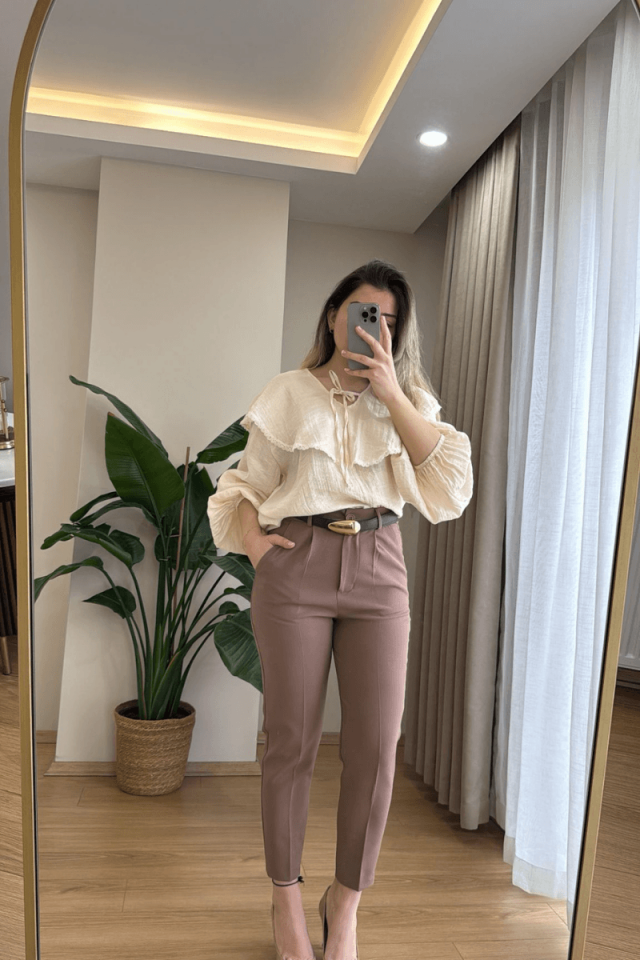 Açık Kahve Kemerli Pantolon